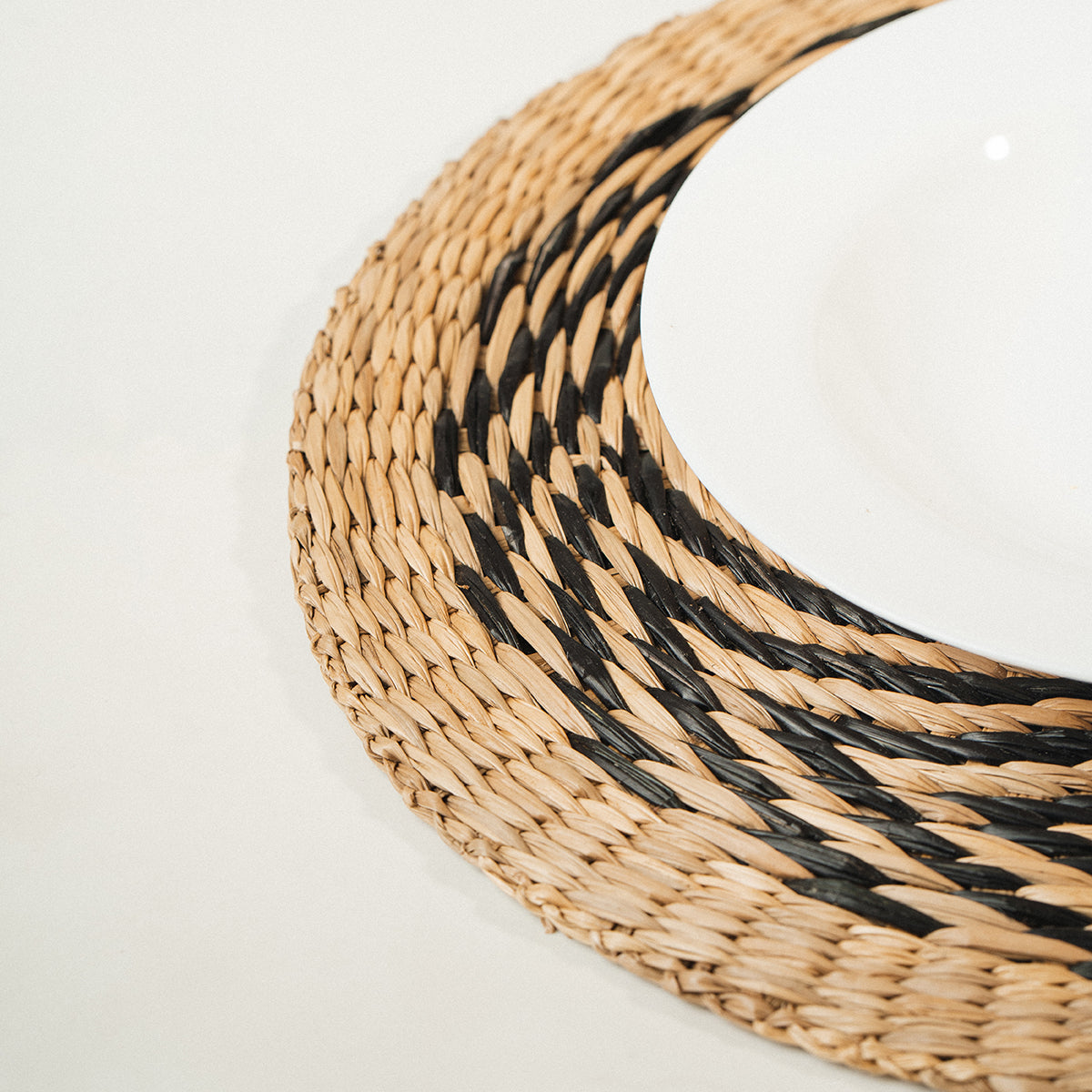 Black Swirl Seagrass Woven Placemat Set Of 6